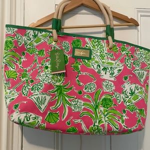 NWT Lilly Pulitzer Shoreline tote